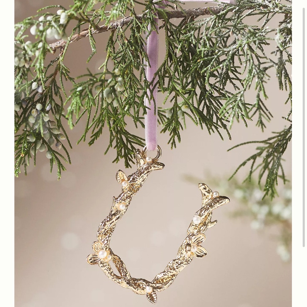 Anthropologie Aurelia‎ Monogram Ornament "U"